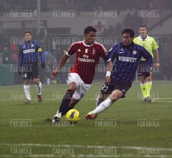 Thiago Silva e Milito, Milan vs Inter, 2012 - Farabola Immagine digitale