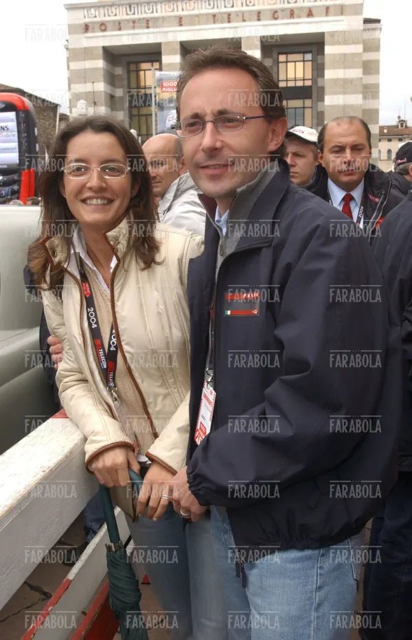 Thomas Gnutti con la moglie, Mille Miglia, 2004 - Farabola Immagine digitale