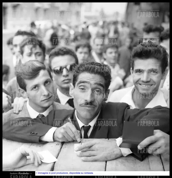 Tiberio Murgia sul set del film Audace colpo dei soliti ignoti, 1959 - Farabola Immagine digitale