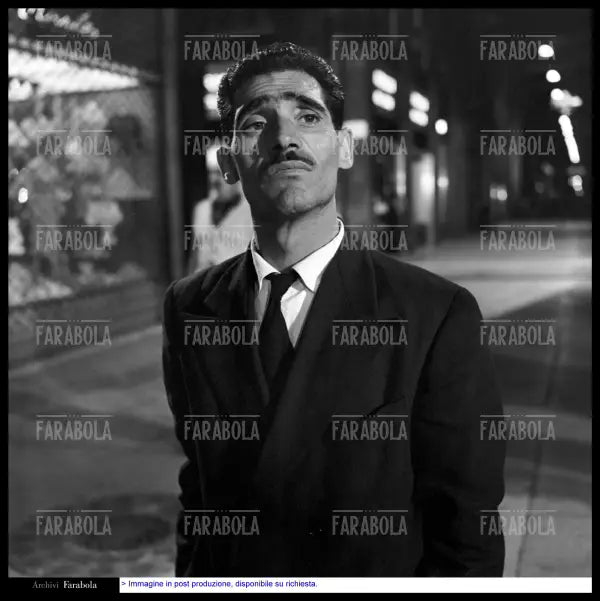 Tiberio Murgia sul set del film Audace colpo dei soliti ignoti, 1959 - Farabola Immagine digitale