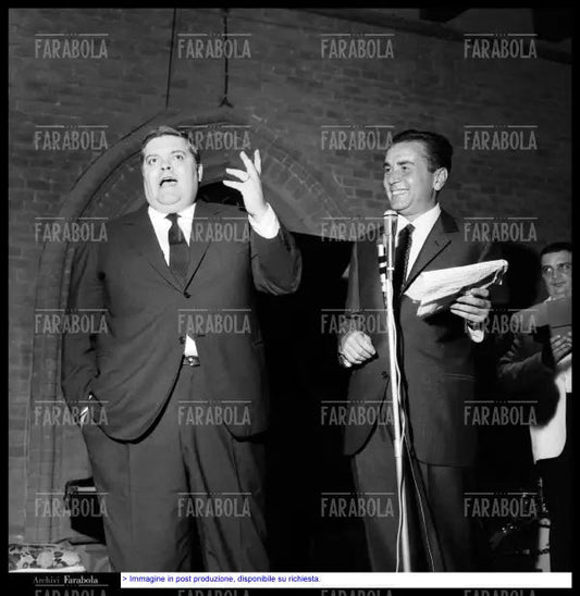 Tino Buazzelli ed Enzo Tortora, Premio Agro - dolce, Carimate, 1966 - Farabola Immagine digitale