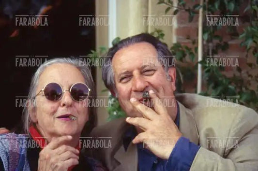 Tinto Brass con la moglie Carla Cipriani, Festival di Venezia, 1995 - Farabola Immagine digitale
