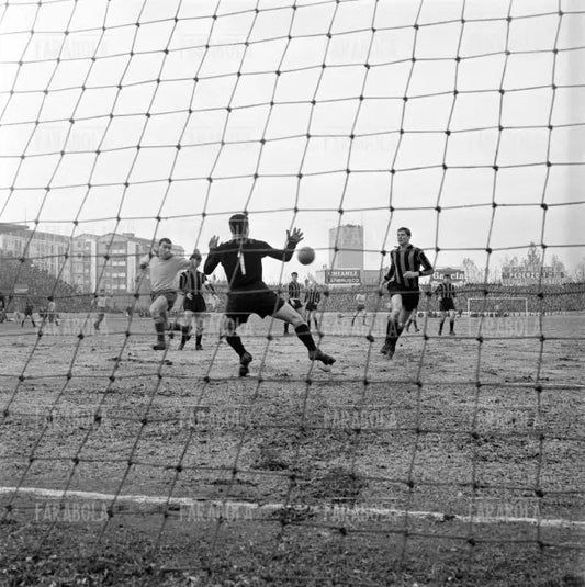 Tiro di Giacinto Facchetti, Modena vs Inter, 1963 - Farabola Immagine digitale