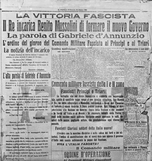 Titolo del Popolo d'Italia sul primo governo Mussolini, 1922 - Farabola Immagine digitale