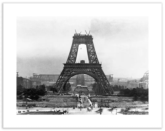 Torre Eiffel in costruzione, Parigi 1888 - Farabola Fotografia