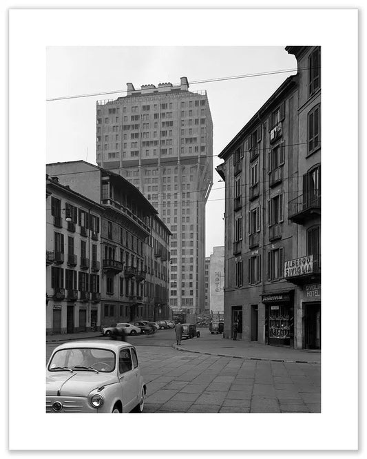 Torre Velasca, Milano 1958 - Farabola Fotografia