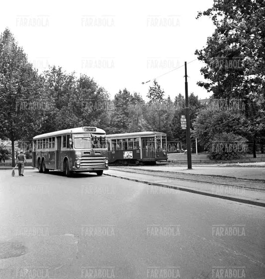 Tram a Milano, 1963 - Farabola Immagine digitale
