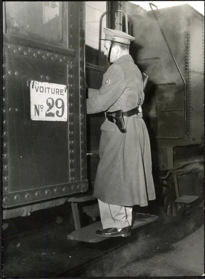 Treno in partenza a Milano 1953 Ft 36023 - Stampa 21x15 cm - Farabola Stampa ai sali d'argento