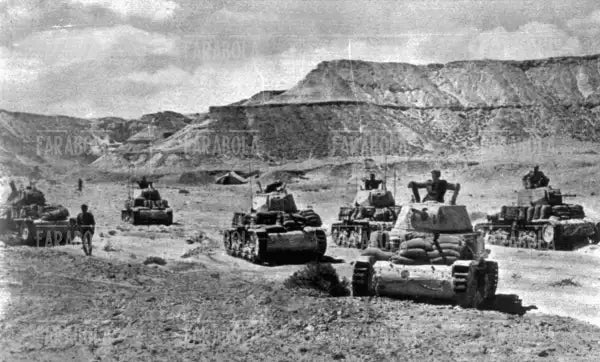 Truppe italiane a El Alamein, 1942 - Farabola Immagine digitale