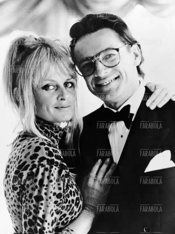 Twiggy con il marito Leigh Lawson, Festival di Venezia, 1988 - Farabola Immagine digitale