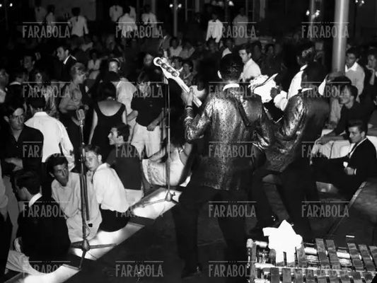 Twist alla discoteca La Bussola, Forte dei Marmi, anni 60 - Farabola Immagine digitale