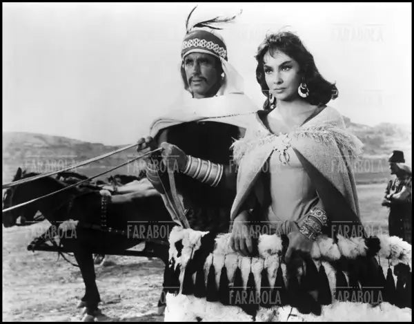 Tyrone Power e Gina Lollobrigida nel film Solomon and Sheba, 1959 - Farabola Immagine digitale
