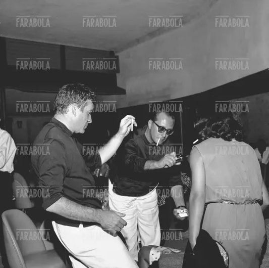 Ugo Tognazzi alla Bussola, Forte dei Marmi, 1960 - Farabola Immagine digitale