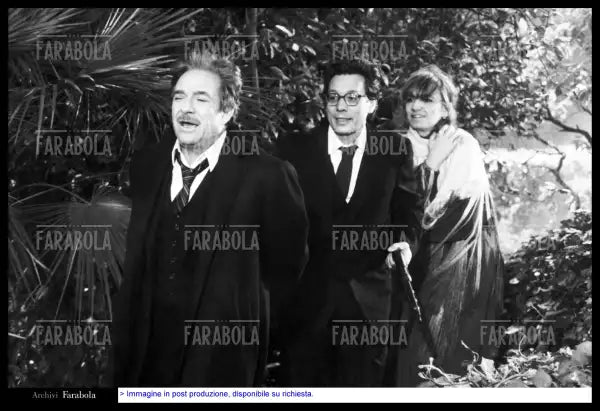 Ugo Tognazzi, Enzo Jannacci e Piera Degli Espositi nel film Scherzo del destino in agguato...", 1983 - Farabola Immagine digitale