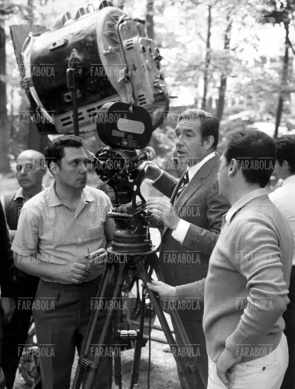 Ugo Tognazzi sul set del film Sissignore, 1968 - Farabola Immagine digitale