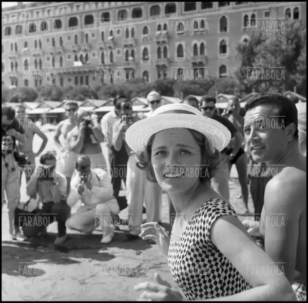 Ulla Jacobsson e Vic Damone, Festival di Venezia, 1960 - Farabola Immagine digitale