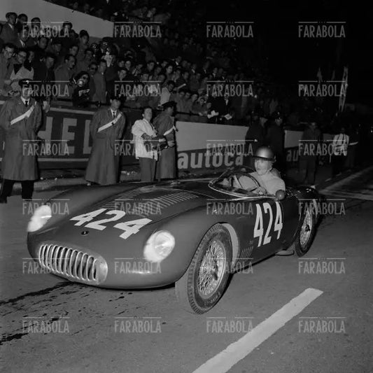 Umberto Maglioli su OSCA MT4, Mille Miglia, 1956 - Farabola Immagine digitale