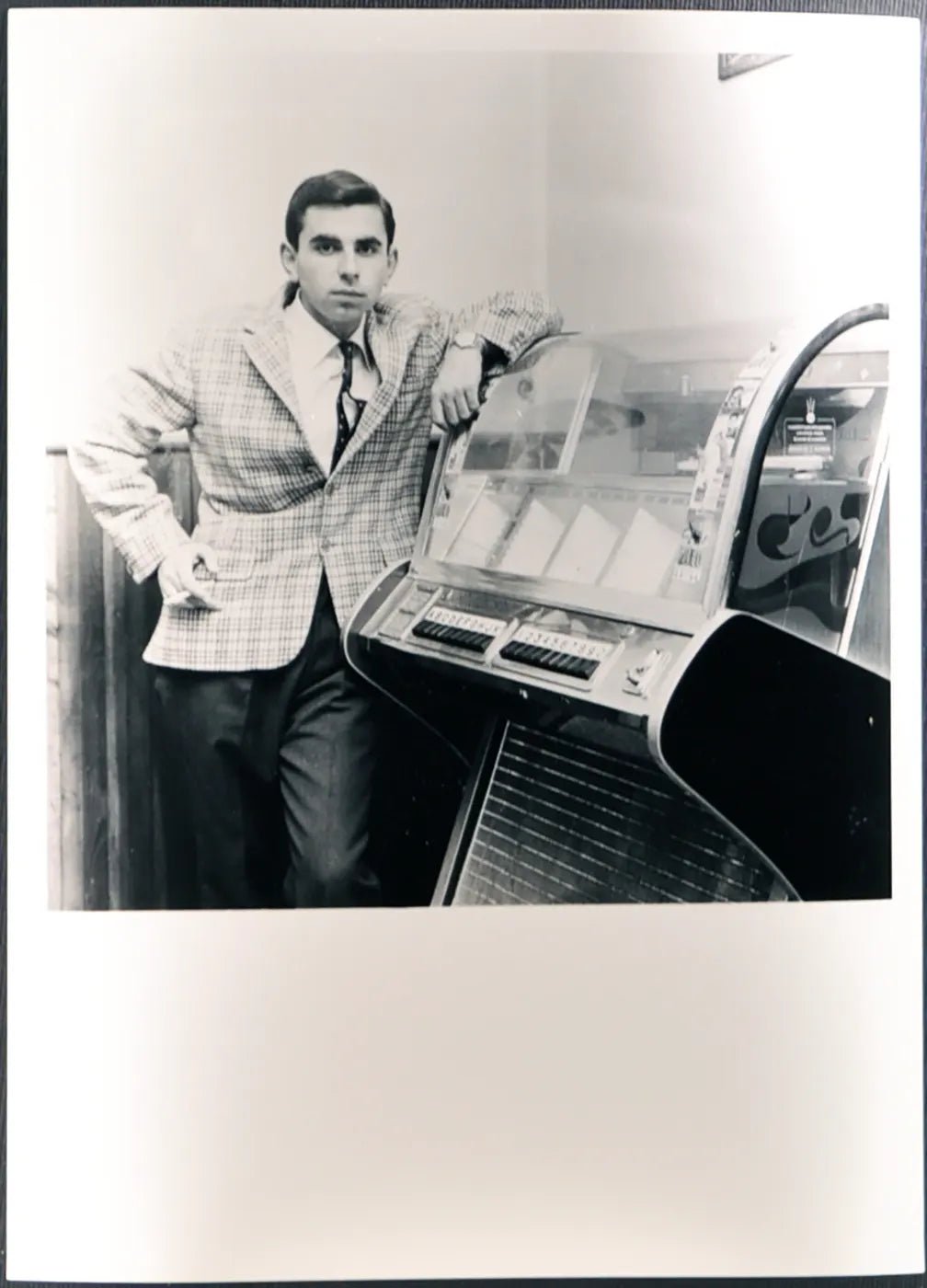 Un juke box, 1965 Ft 3092 - Stampa 24x18 cm - Farabola Stampa ai sali d'argento (anni 90)