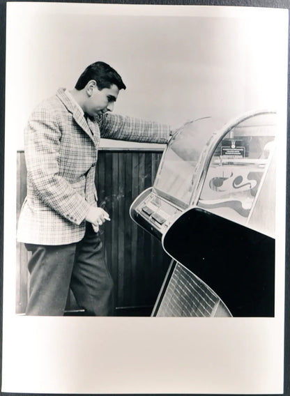 Un juke box, 1965 Ft 3100 - Stampa 24x18 cm - Farabola Stampa ai sali d'argento (anni 90)