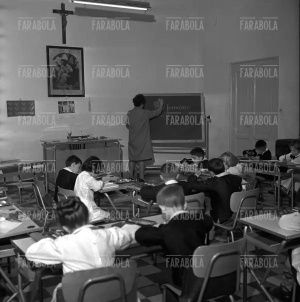 Una classe di una scuola elementare, Codogno, 1964 - Farabola Immagine digitale