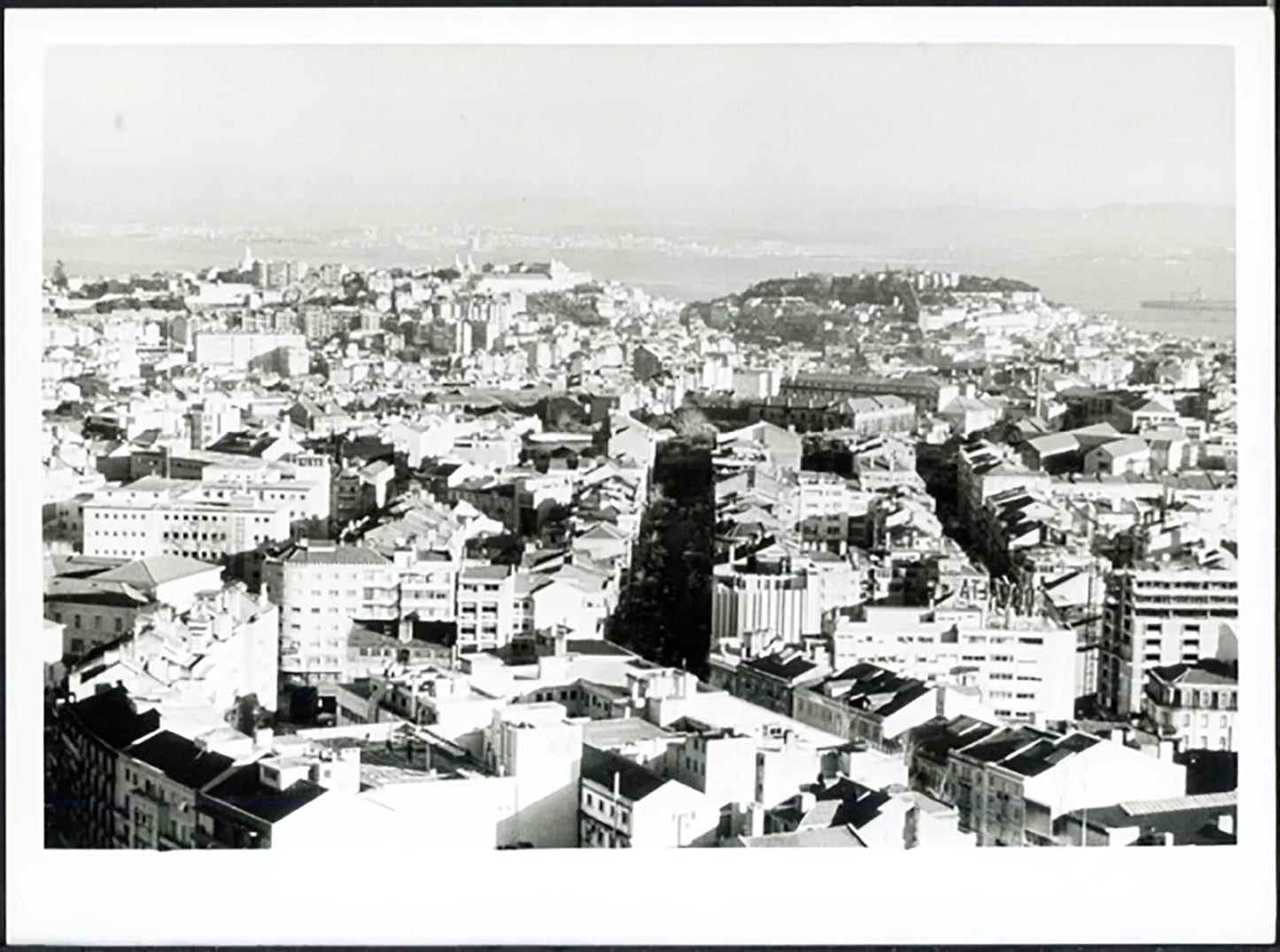 Veduta di Lisbona anni 90 Ft 37760 - Stampa 24x18 cm - Farabola Stampa ai sali d'argento
