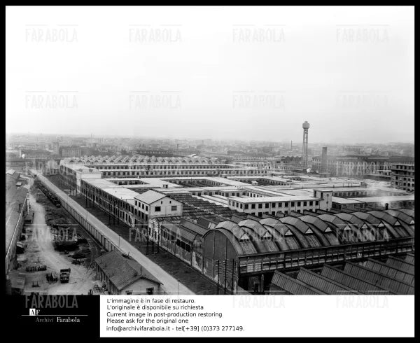 Veduta panoramica dello stabilimento Pirelli, Milano, 1950 - Farabola Immagine digitale