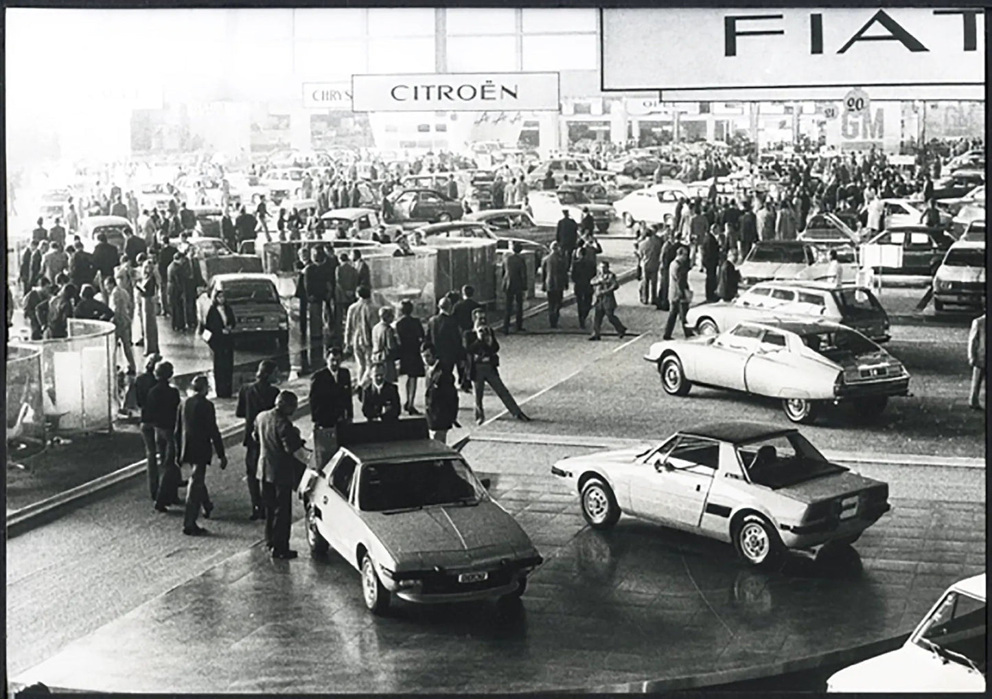 Veduta Salone Auto Parigi 1973 Ft 36520 - Stampa 24x18 cm - Farabola Stampa ai sali d'argento