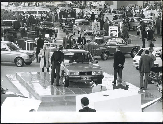 Veduta Salone Auto Parigi 1975 Ft 36682 - Stampa 24x18 cm - Farabola Stampa ai sali d'argento