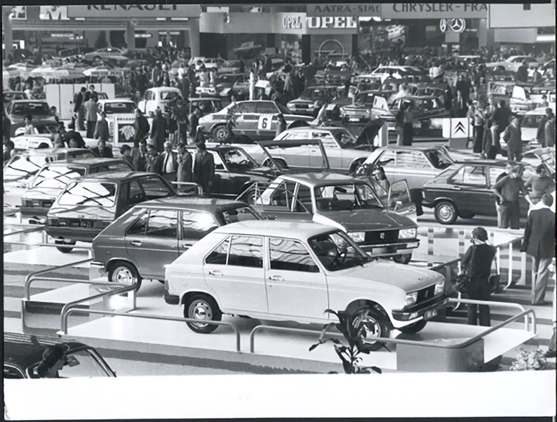 Veduta Salone Auto Parigi 1976 Ft 36693 - Stampa 24x18 cm - Farabola Stampa ai sali d'argento