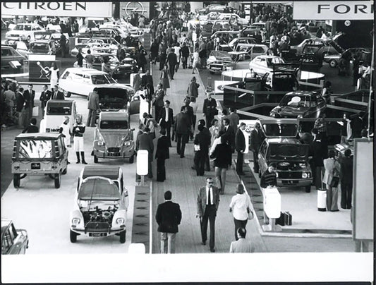 Veduta Salone Auto Parigi 1976 Ft 36695 - Stampa 24x18 cm - Farabola Stampa ai sali d'argento