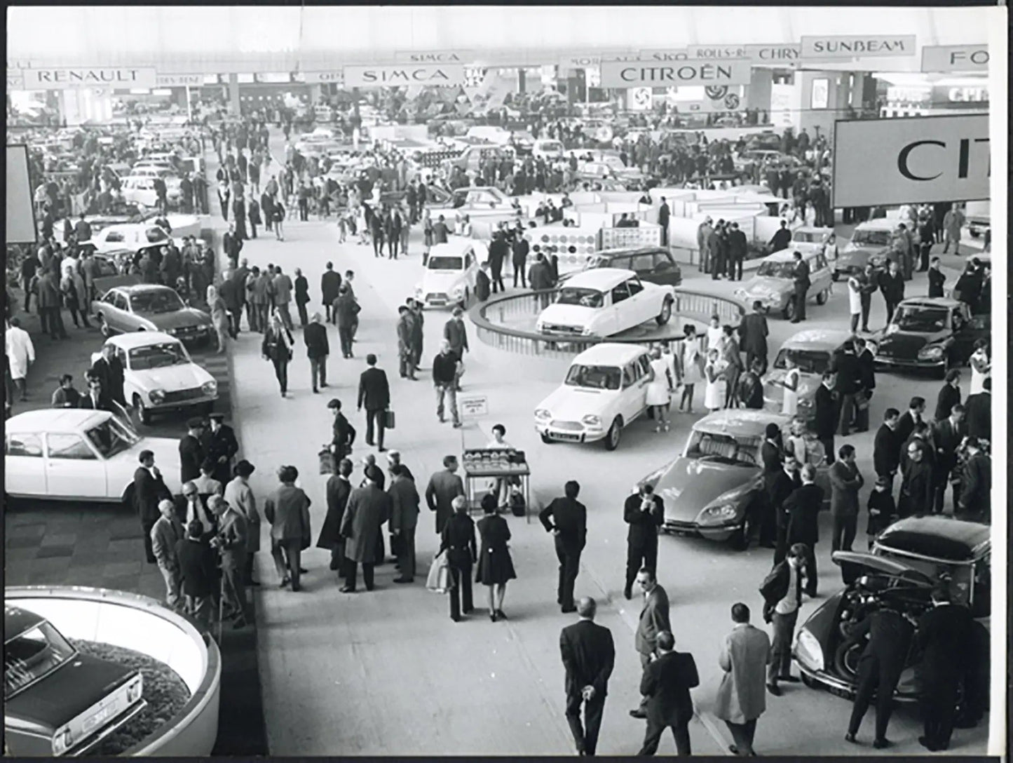 Veduta Salone Auto Parigi 1979 Ft 36711 - Stampa 24x18 cm - Farabola Stampa ai sali d'argento