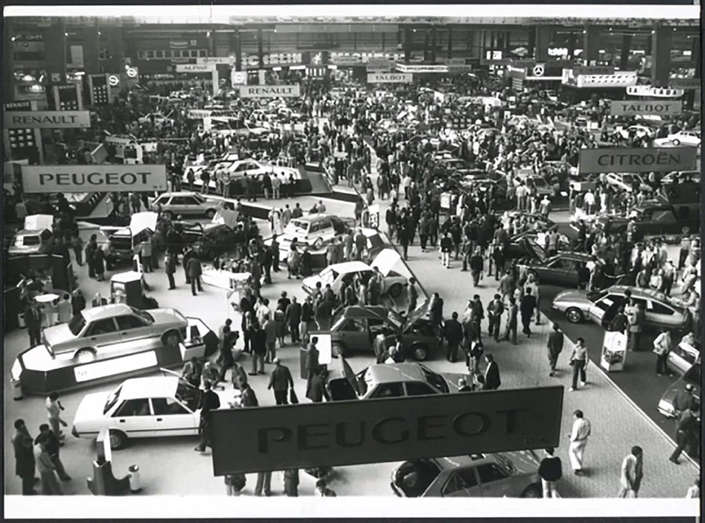 Veduta Salone Auto Parigi 1980 Ft 37019 - Stampa 24x18 cm - Farabola Stampa ai sali d'argento