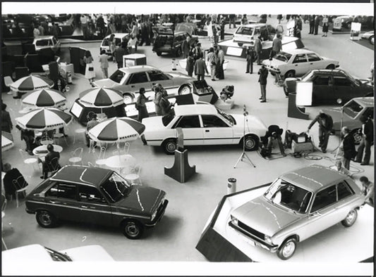 Veduta Salone Auto Parigi 1980 Ft 37022 - Stampa 24x18 cm - Farabola Stampa ai sali d'argento