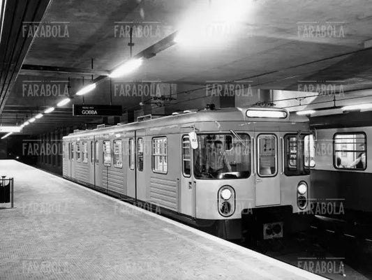 Vettura della metropolitana della Linea 2, Milano, 1970 - Farabola Immagine digitale