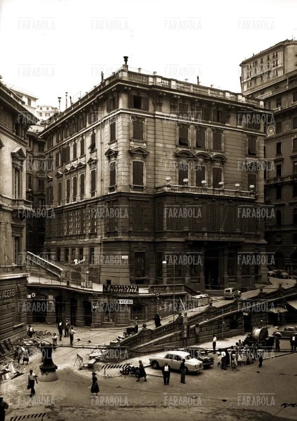 Via Martiri Piaggio, Genova, 1956 - Farabola Immagine digitale
