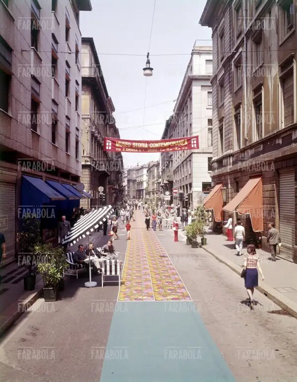 Via Montenapoleone, Milano, 1972 - Farabola Immagine digitale
