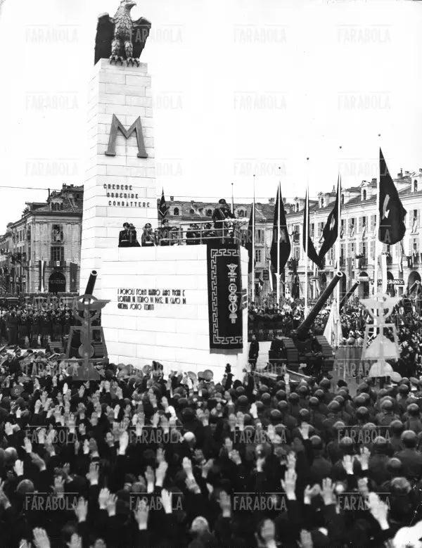 Viaggio in Piemonte di Benito Mussolini, Cuneo, 1939 - Farabola Immagine digitale