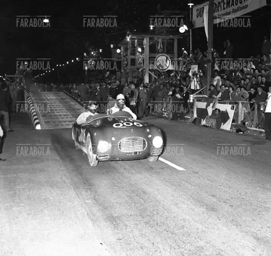 Vielmi e Loda su Siata - Fiat Fenocchio 750, Mille Miglia, 1955 - Farabola Immagine digitale