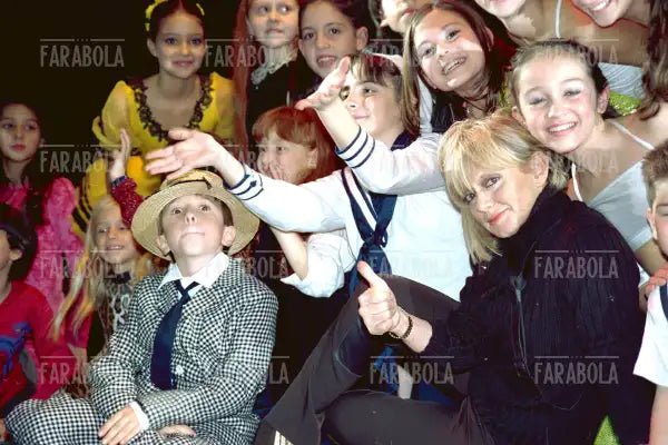 Viola Carinci, Duccio Cecchi e Rita Pavone durante le riprese del musical Giaburrasca, 2001 - Farabola Immagine digitale