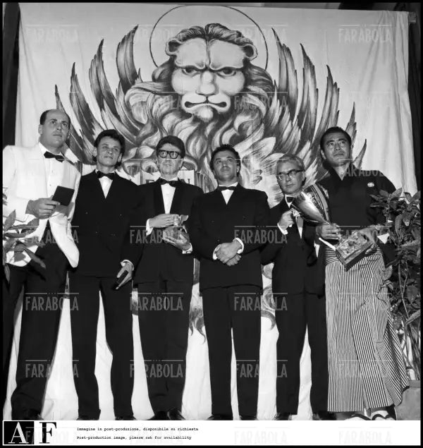 Vittorio De Seta, Alain Resnais e Toshiro Mifune, Festival di Venezia, 1961 - Farabola Immagine digitale