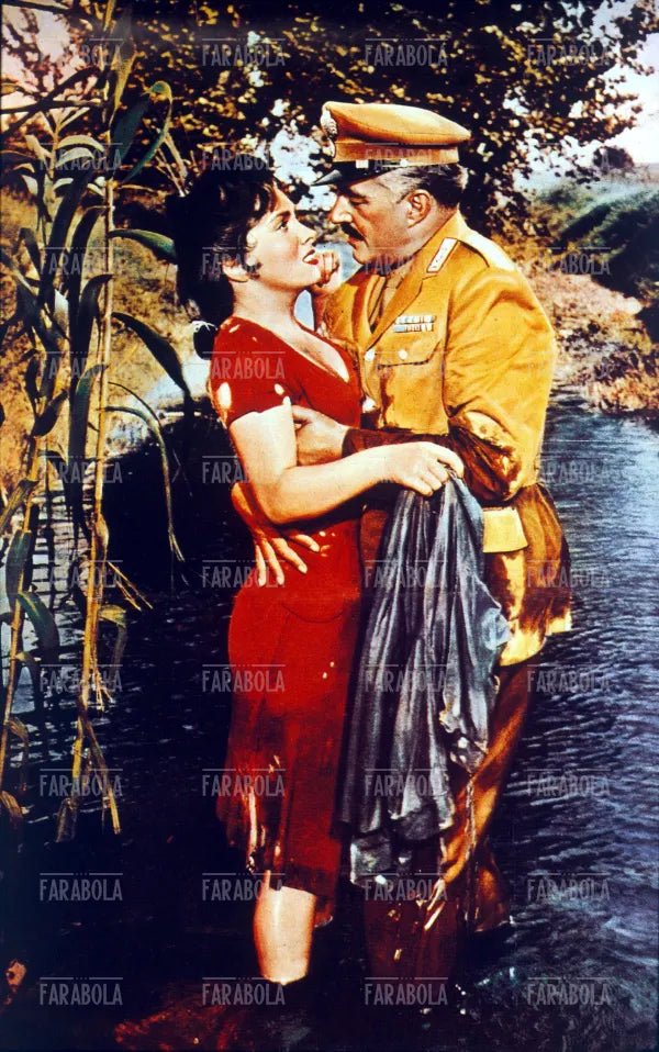 Vittorio De Sica e Gina Lollobrigida nel film Pane, Amore e Fantasia, 1953 - Farabola Immagine digitale