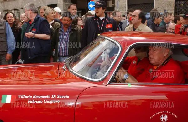Vittorio Emanuele di Savoia su su Alfa Romeo 1900 SS del 1955, Mille Miglia, 2004 - Farabola Immagine digitale