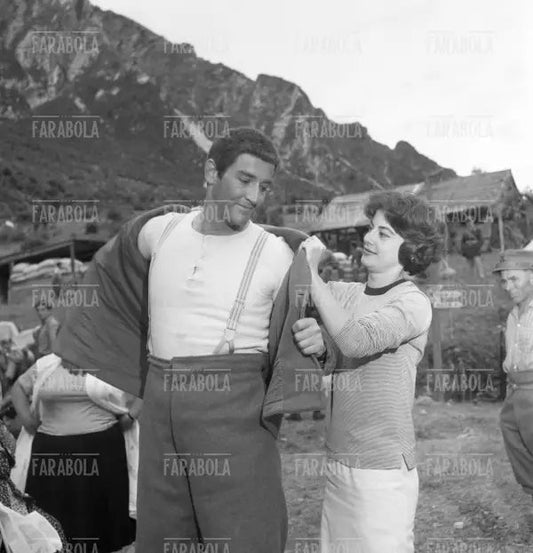 Vittorio Gassman e Anna Maria Ferrero sul set del film La Grande Guerra, 1959 - Farabola Immagine digitale