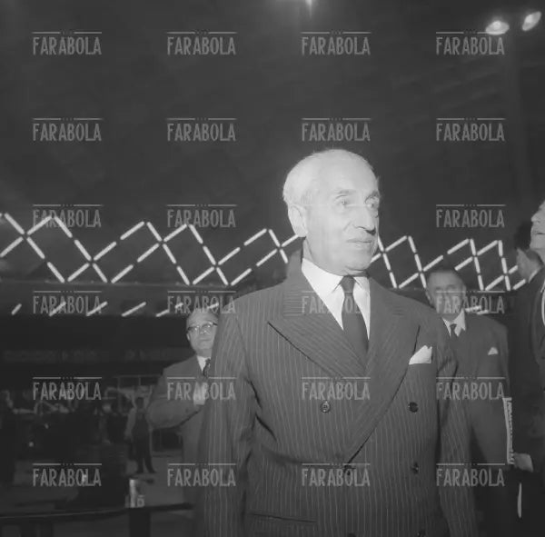 Vittorio Valletta, presidente Fiat, Salone dell'Auto di Torino, 1965 - Farabola Immagine digitale