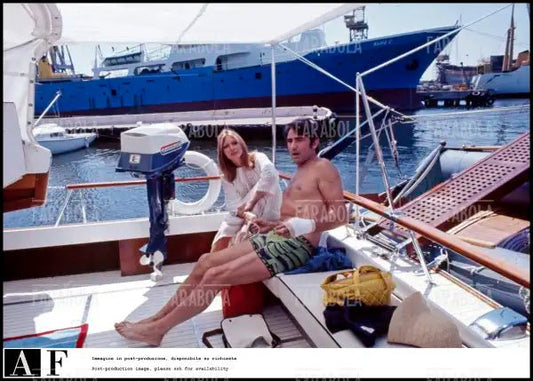 Walter Chiari e Alida Chelli in barca, 1971 - Farabola Immagine digitale