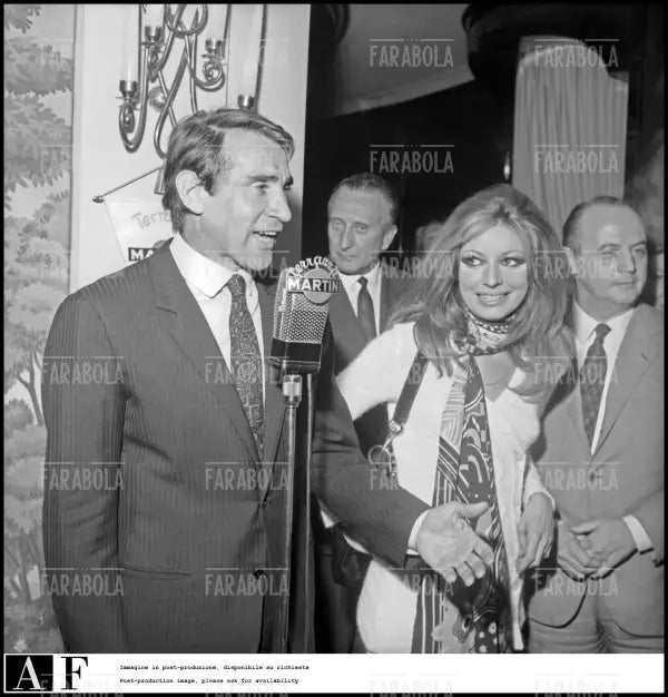 Walter Chiari e Alida Chelli, Milano, 1969 - Farabola Immagine digitale