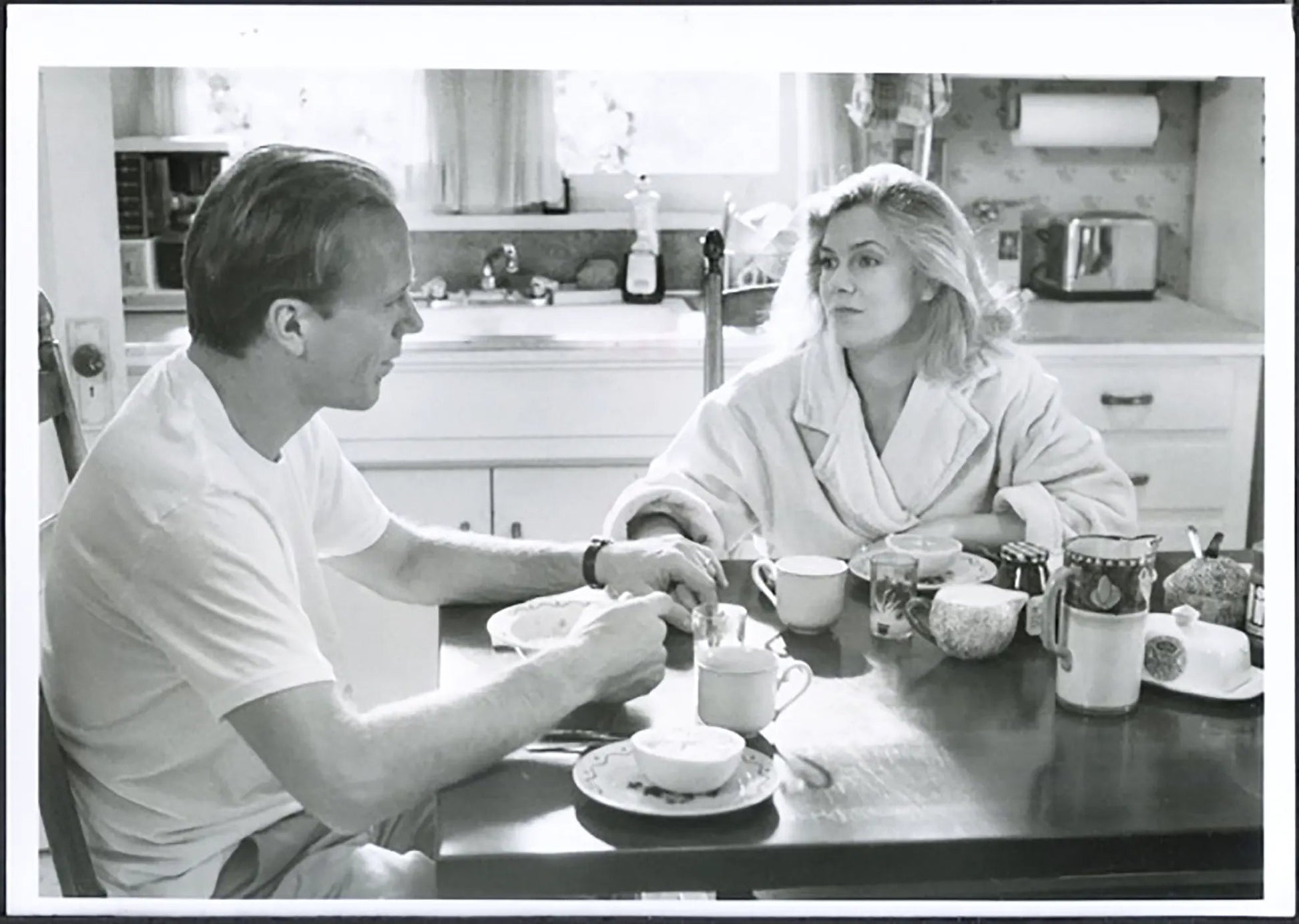 William Hurt e Kathleen Turner 1989 Ft 37566 - Stampa 20x25 cm - Farabola Stampa ai sali d'argento (anni 90)