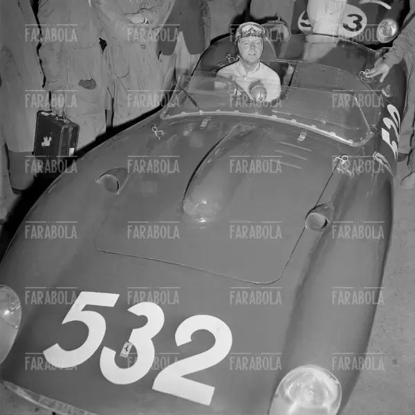 Wolfgang Von Trips su Ferrari 315 S, Mille Miglia, 1957 - Farabola Immagine digitale