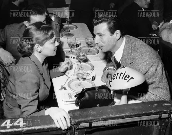 Yves Montand e Simone Signoret, Sei Giorni di Parigi, 1953 - Farabola Immagine digitale