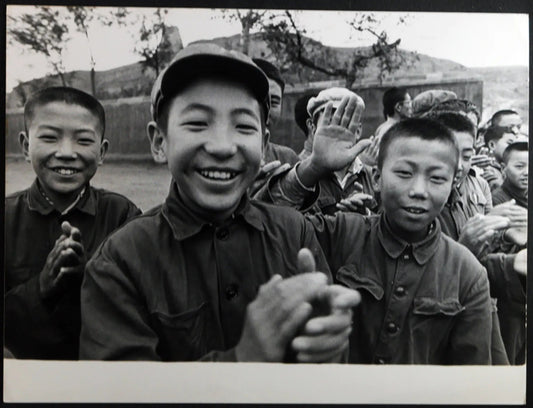 Cina Bambini applaudono 1973 Ft 1507 - Stampa 24x18 cm - Farabola Stampa ai sali d'argento